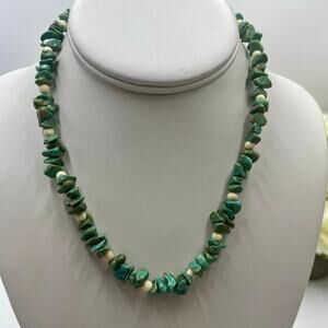 Genuine Turquoise Chip
Necklace with Glow-in-Dark
Beads‎ 925 Sterling Clasp 16"